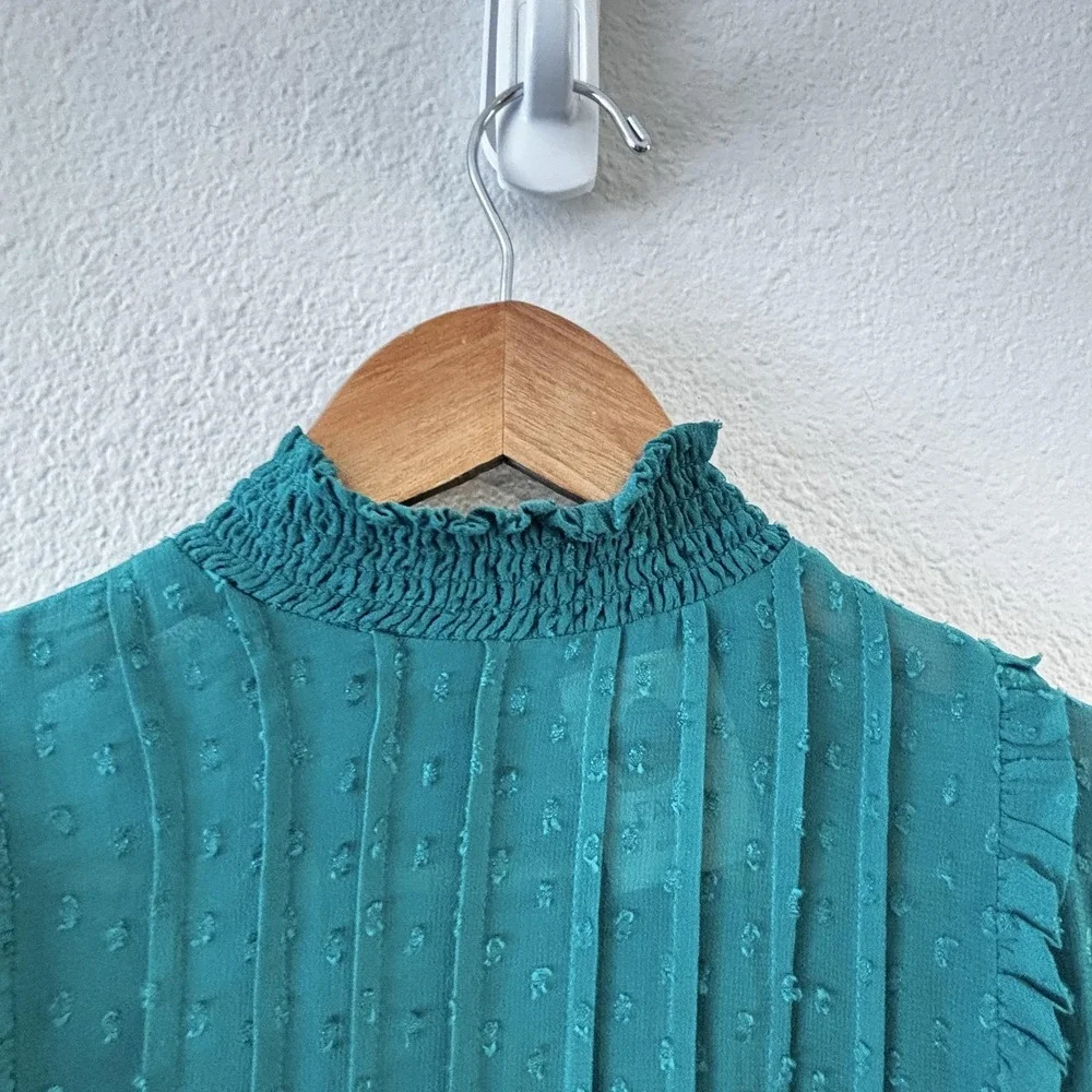 Farm Rio Swiss Dot Mock Neck Blouse Top Womens XS Green Sheer Ruffle Puff Sleeve
